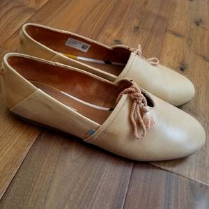 Toms Women's leather loafers, Sz 10